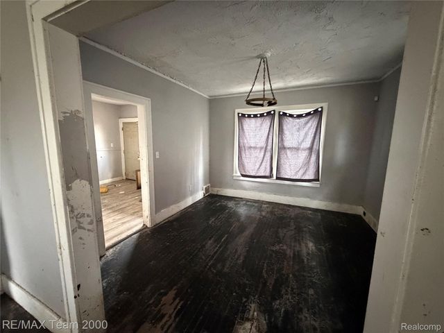 2301 Fullerton Street, Detroit, MI 48238