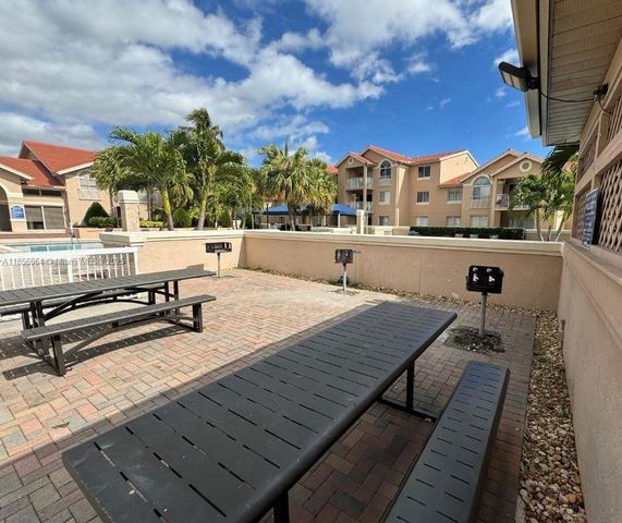 10521 SW 158th Ct 305, Miami, FL 33196