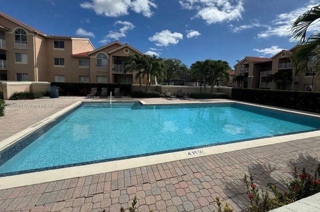 10521 SW 158th Ct 305, Miami, FL 33196