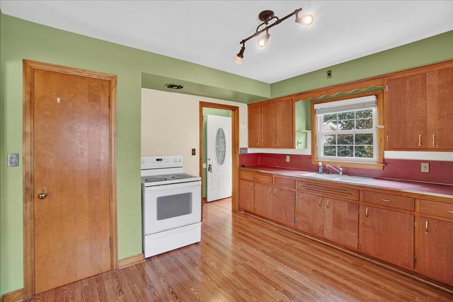 3765 E Bottsford Avenue, Cudahy, WI 53110