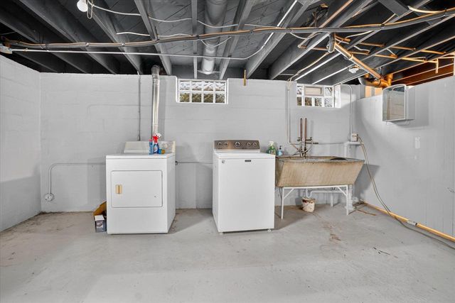3765 E Bottsford Avenue, Cudahy, WI 53110