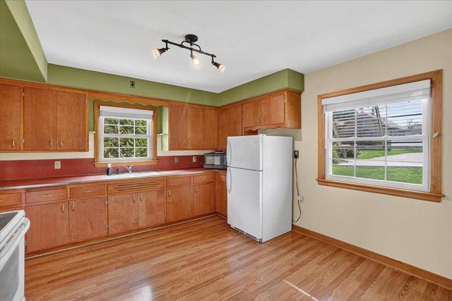 3765 E Bottsford Avenue, Cudahy, WI 53110