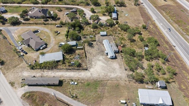 3731 Homannville TRL, Lockhart, TX 78644
