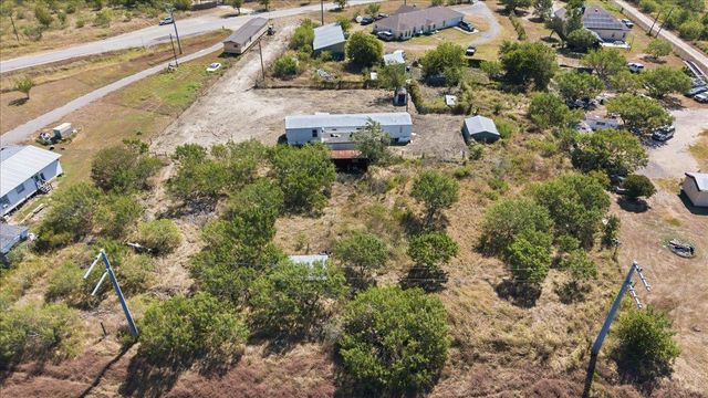 3731 Homannville TRL, Lockhart, TX 78644