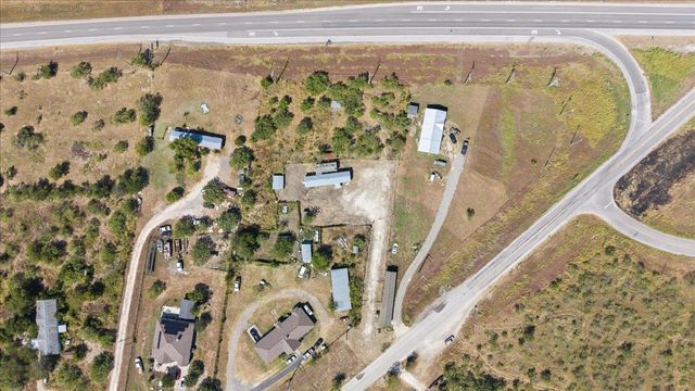3731 Homannville TRL, Lockhart, TX 78644