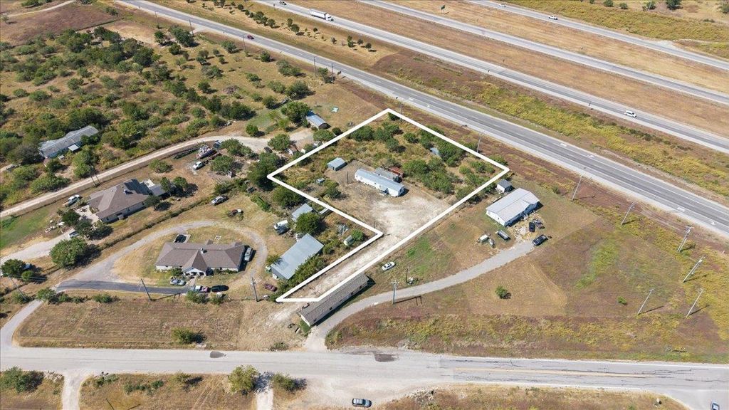 3731 Homannville TRL, Lockhart, TX 78644