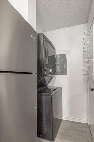 1228 Avenue O B, Huntsville, TX 77340