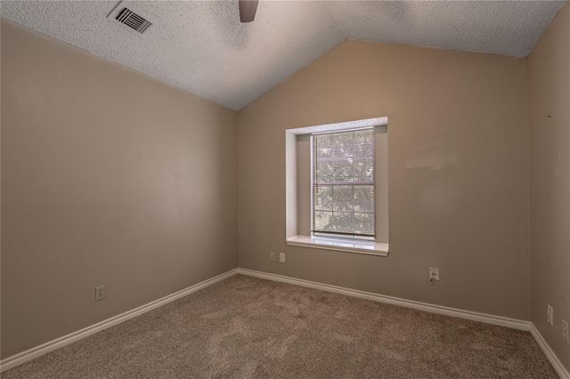 1228 Avenue O B, Huntsville, TX 77340