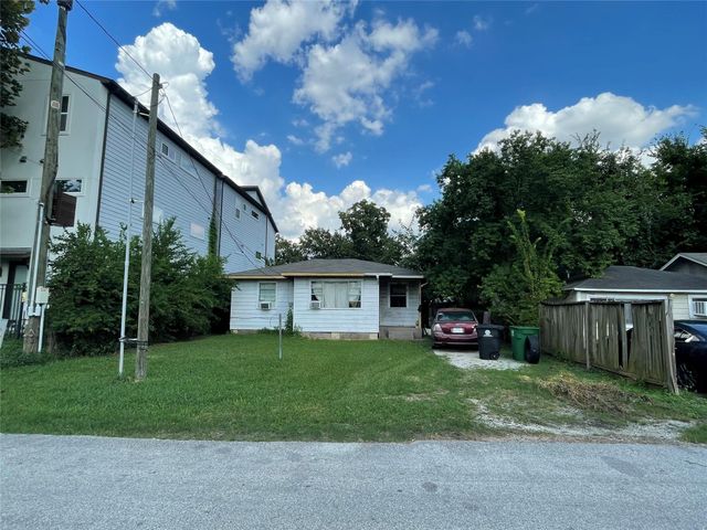 3718 Robertson Street, Houston, TX 77009
