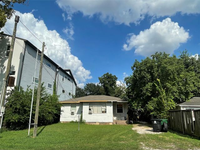 3718 Robertson Street, Houston, TX 77009