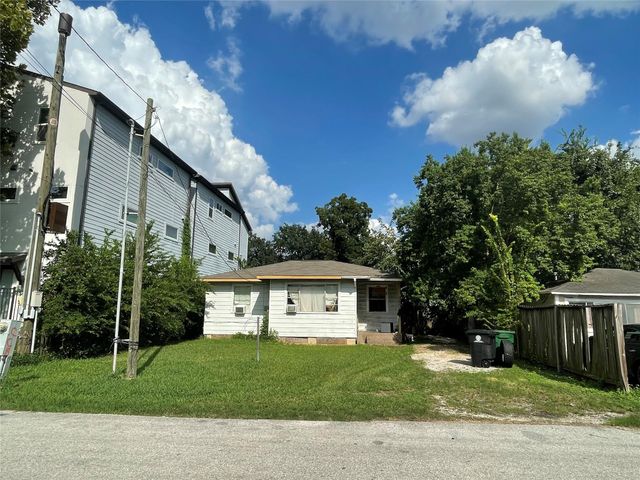 3718 Robertson Street, Houston, TX 77009