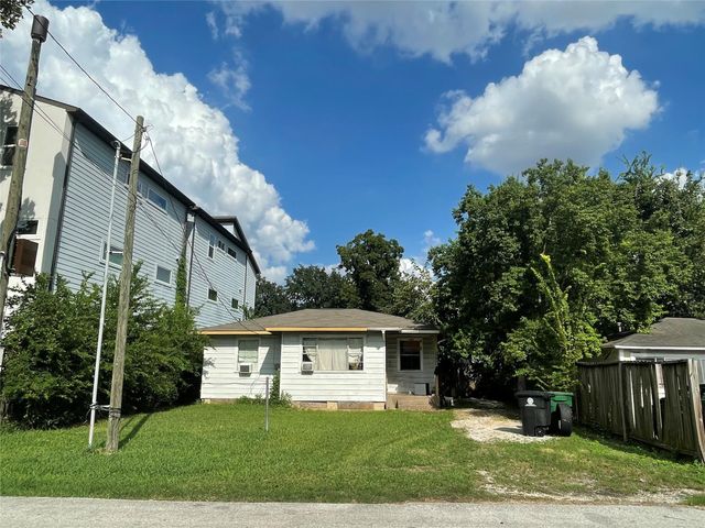 3718 Robertson Street, Houston, TX 77009