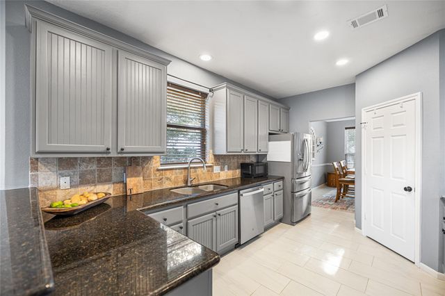 5657 County Road 405, Navasota, TX 77868