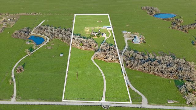 5657 County Road 405, Navasota, TX 77868