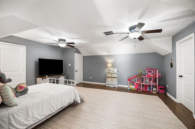 5657 County Road 405, Navasota, TX 77868