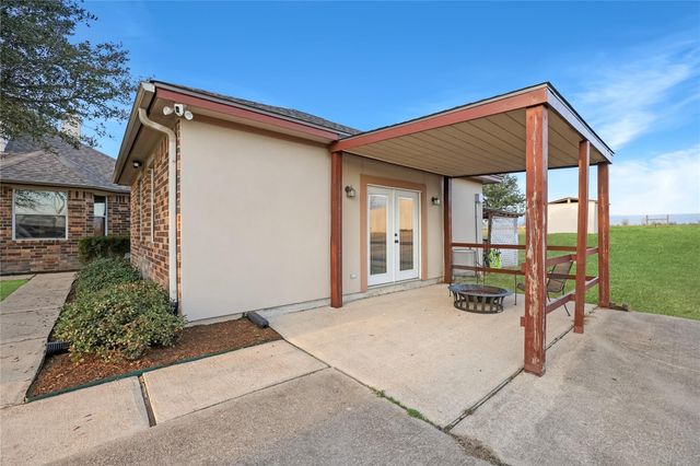 5657 County Road 405, Navasota, TX 77868