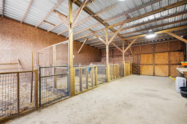 5657 County Road 405, Navasota, TX 77868