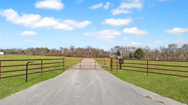 5657 County Road 405, Navasota, TX 77868