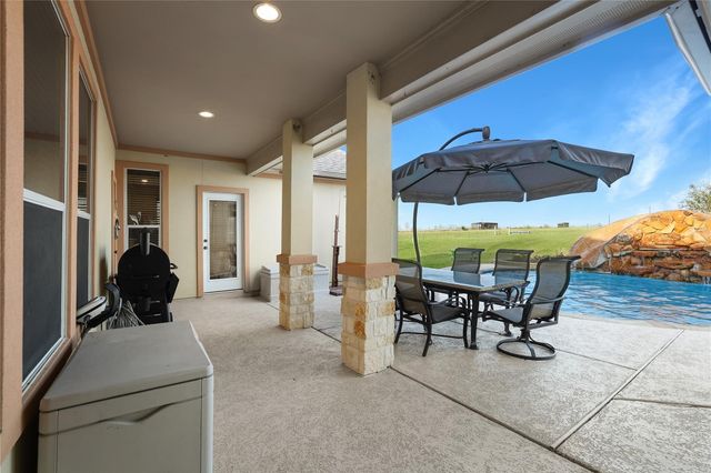 5657 County Road 405, Navasota, TX 77868