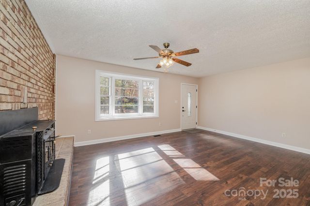 128 Oakley Drive, Gastonia, NC 28052