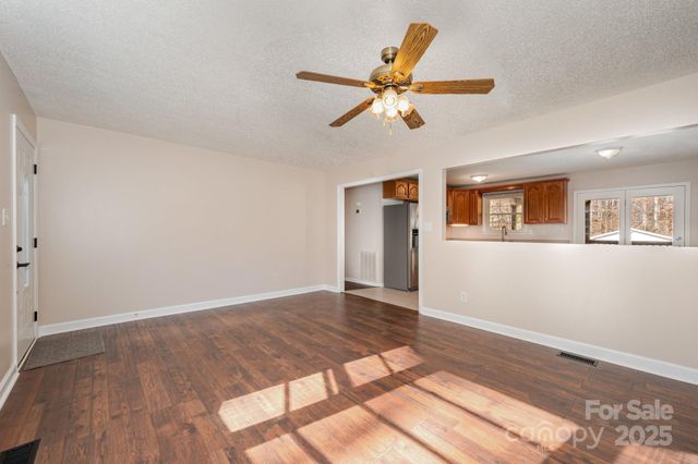 128 Oakley Drive, Gastonia, NC 28052