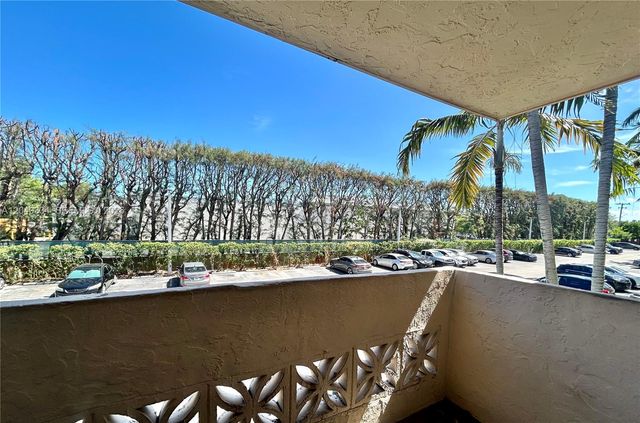 14500 SW 88 AV 211, Palmetto Bay, FL 33176