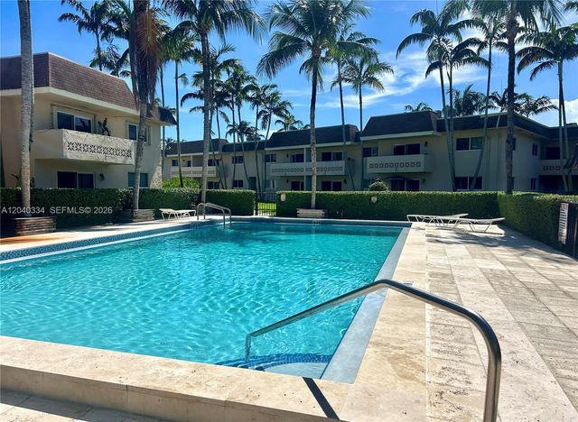 14500 SW 88 AV 211, Palmetto Bay, FL 33176