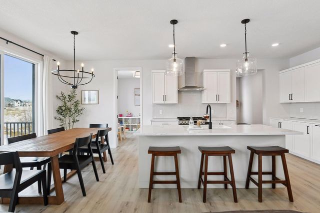 10125 Corral Way, Victoria, MN 55386