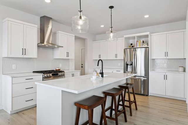 10125 Corral Way, Victoria, MN 55386