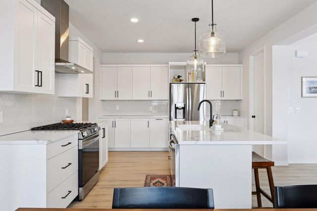 10125 Corral Way, Victoria, MN 55386