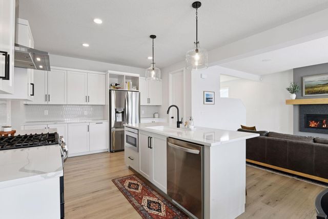 10125 Corral Way, Victoria, MN 55386