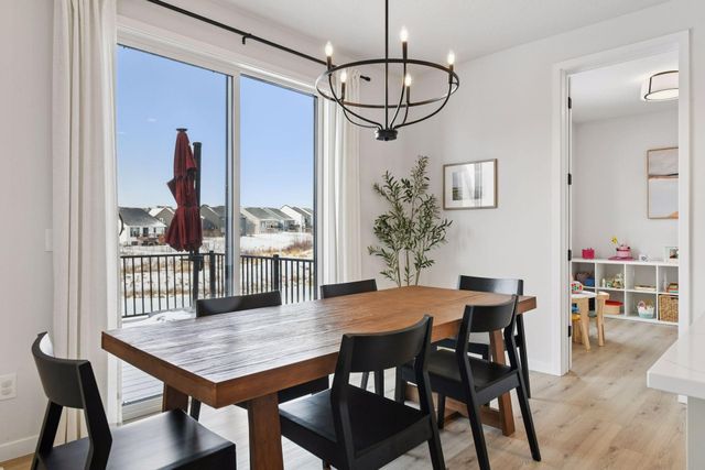 10125 Corral Way, Victoria, MN 55386