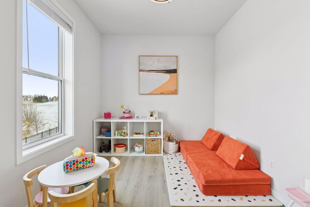 10125 Corral Way, Victoria, MN 55386