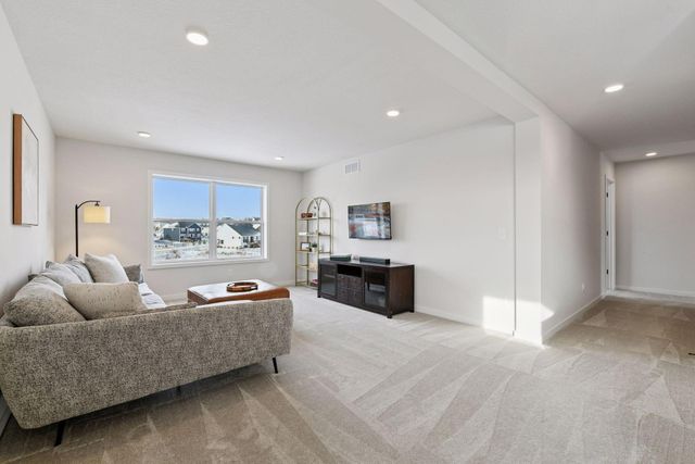 10125 Corral Way, Victoria, MN 55386