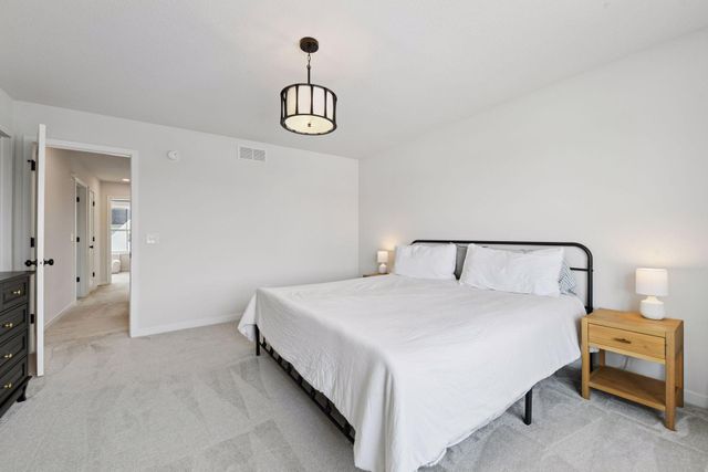 10125 Corral Way, Victoria, MN 55386