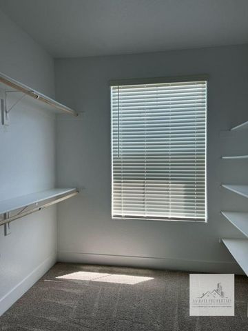 2710 E Tamarind Drive, Fresno, CA 93730