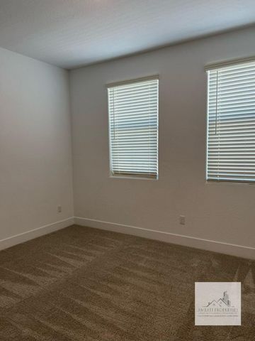 2710 E Tamarind Drive, Fresno, CA 93730