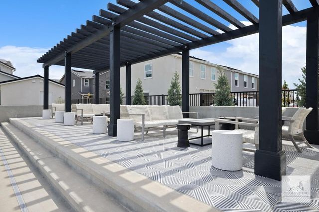 2710 E Tamarind Drive, Fresno, CA 93730