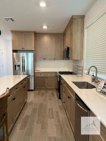 2710 E Tamarind Drive, Fresno, CA 93730