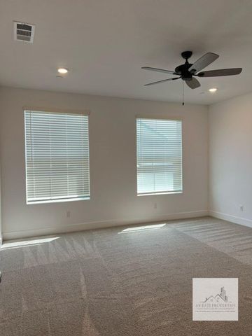 2710 E Tamarind Drive, Fresno, CA 93730