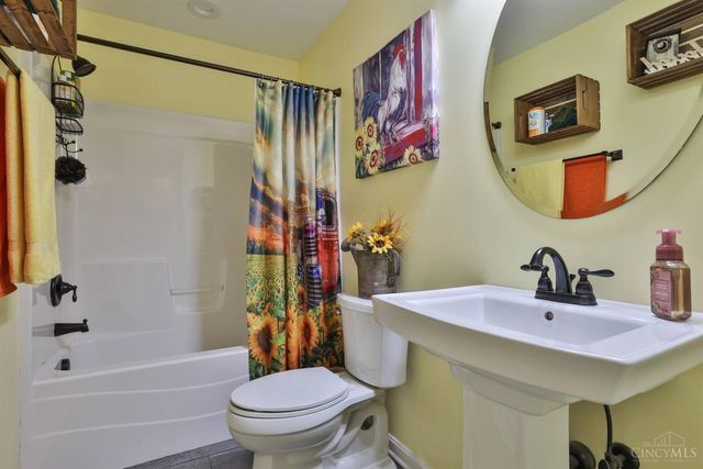 3926 E Taylor School Road, Wayne Twp, OH 45011