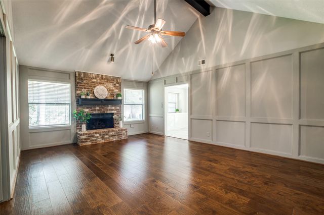 24 E Torch Pine Circle, The Woodlands, TX 77381