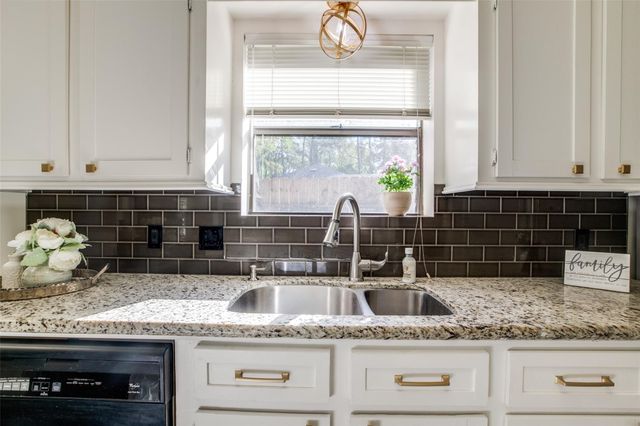 24 E Torch Pine Circle, The Woodlands, TX 77381
