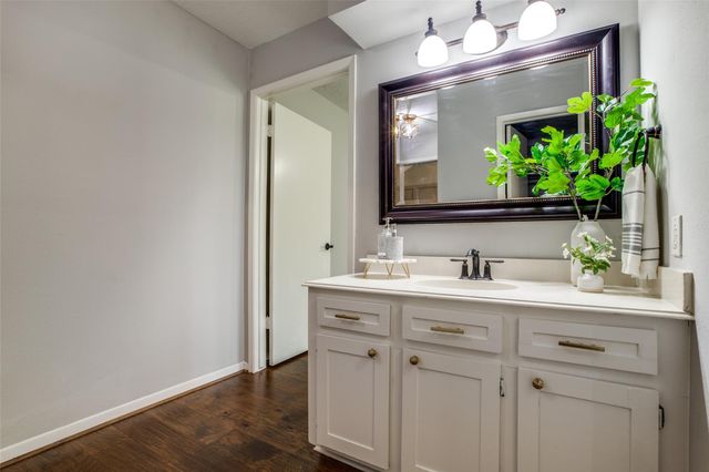 24 E Torch Pine Circle, The Woodlands, TX 77381