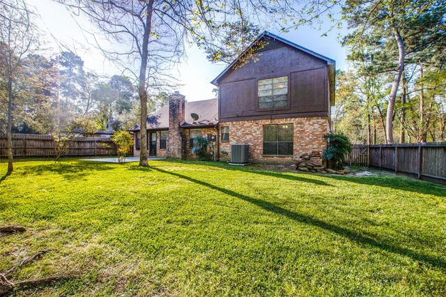 24 E Torch Pine Circle, The Woodlands, TX 77381
