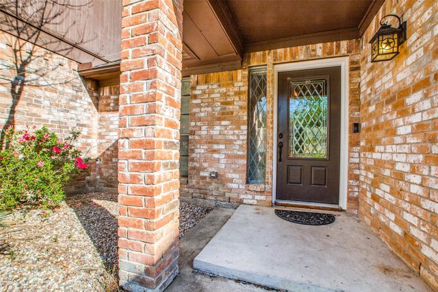 24 E Torch Pine Circle, The Woodlands, TX 77381