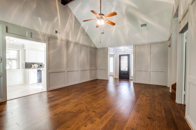 24 E Torch Pine Circle, The Woodlands, TX 77381