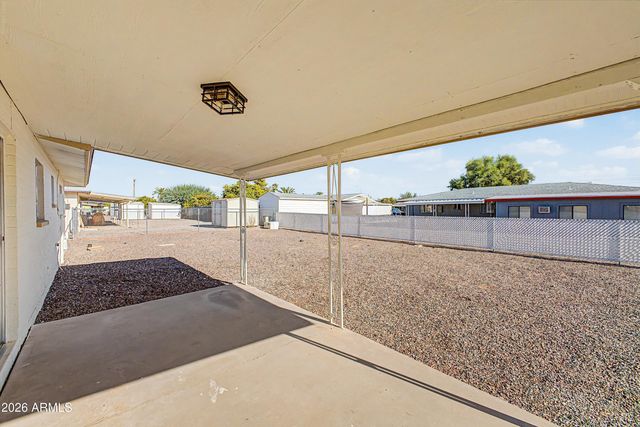 5325 E DES MOINES Street, Mesa, AZ 85205