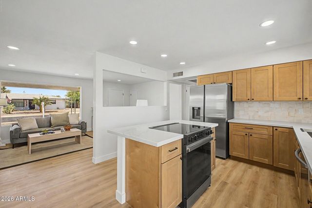 5325 E DES MOINES Street, Mesa, AZ 85205