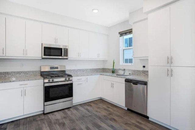 5406 Beach Bluff Lane 212, San Diego, CA 92154